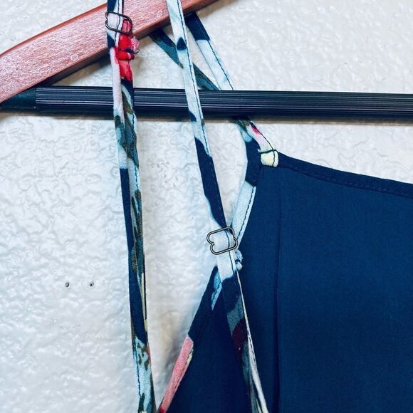 Minkpink Flowy Summer Floral Crop Top XS - Picture 4 of 5